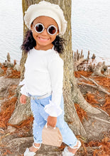 Load image into Gallery viewer, Girls Round Pearl Sunglasses.
