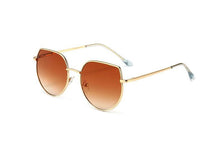 Load image into Gallery viewer, Children&#39;s Vintage Sunset Cat Eye Sunglasses.

